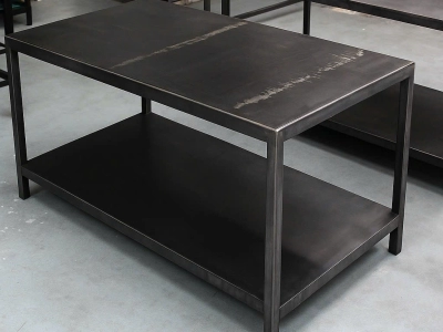 Bàn Sắt – Giải Pháp Nội Thất Bền Bỉ, Đa Năng Cho Mọi Không Gian